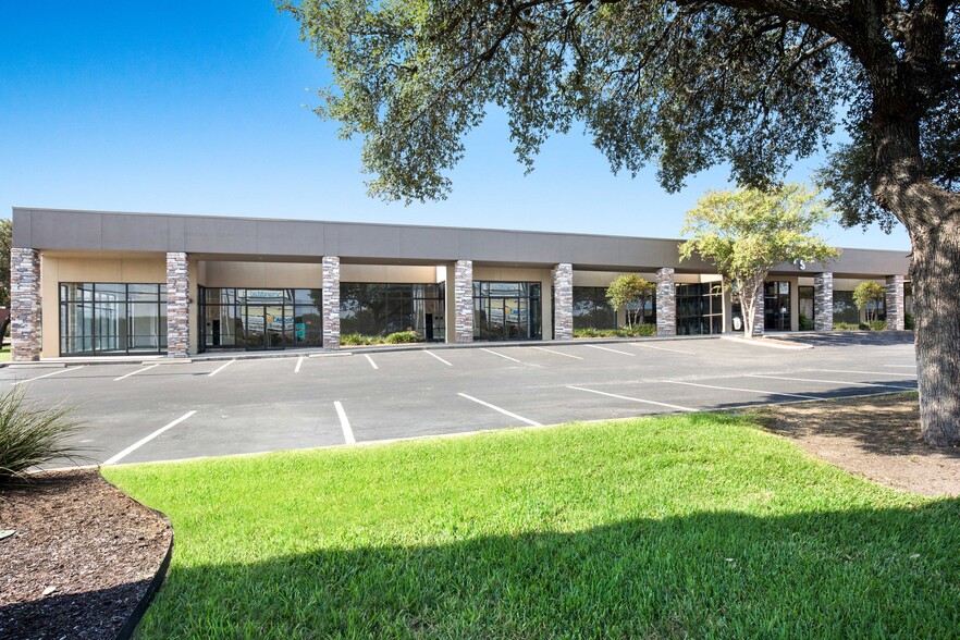 15665-15689 San Pedro Ave, San Antonio, TX for lease - Building Photo - Image 1 of 36