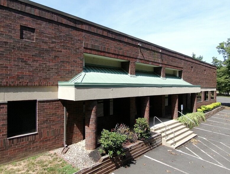 500 Horizon Dr, Chalfont, PA for lease - Building Photo - Image 1 of 9