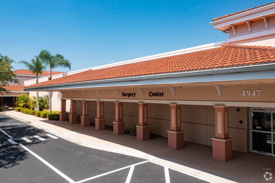 4947 Clark Rd, Sarasota, FL 34233