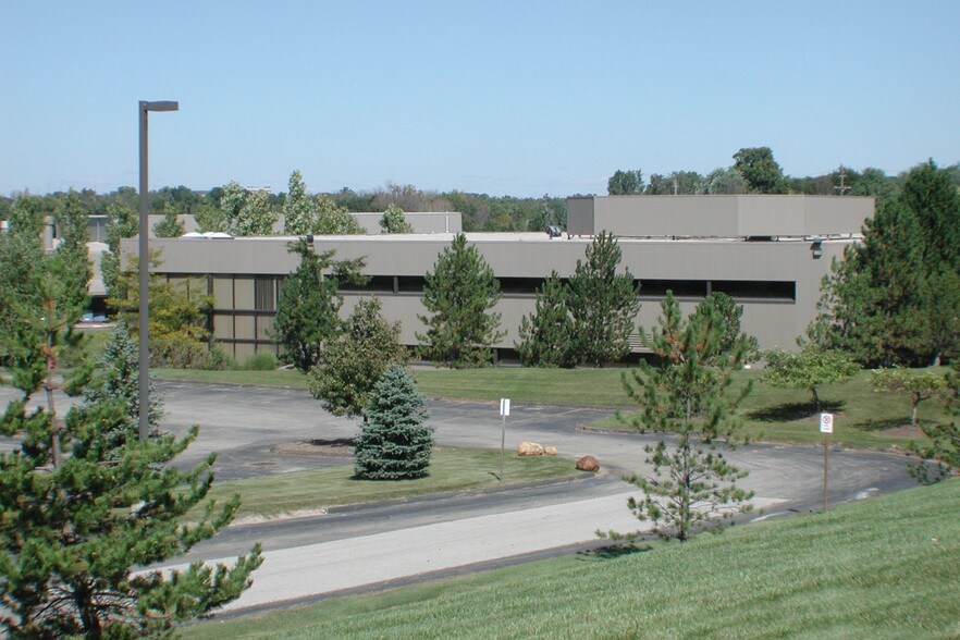 1400 S Livernois Rd, Rochester Hills, MI 48307