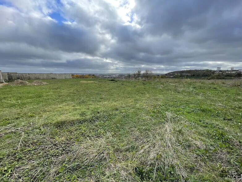 Flex in Saint-Germain-Laval for sale - Site Plan - Image 3 of 4