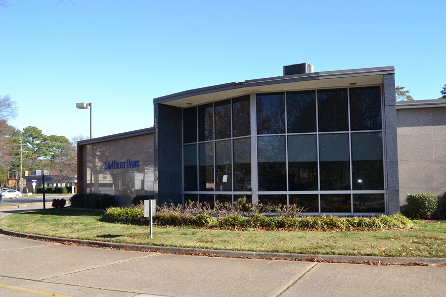 1221 E Little Creek Rd, Norfolk, VA for lease - Building Photo - Image 3 of 6