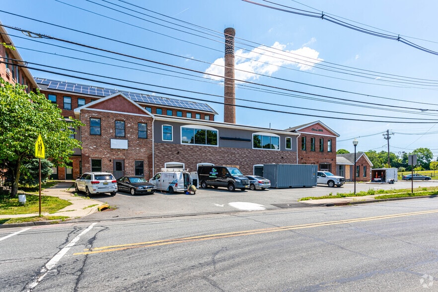 75 Sparta Ave, Newton, NJ 07860