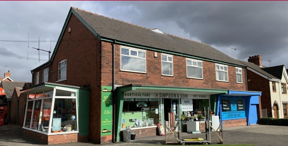 23-25 Burringham Rd, Scunthorpe for sale - Primary Photo - Image 1 of 1