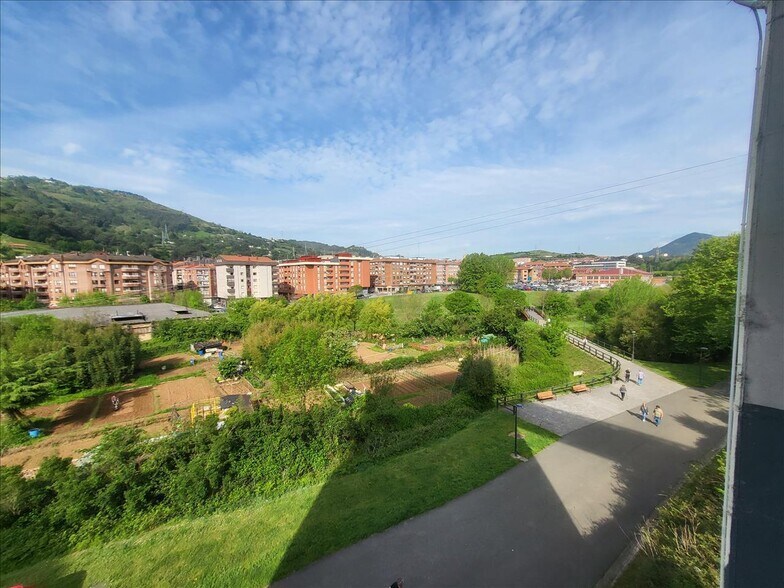 Kalea Juan Sebastián Elcano, U.21, VALLE DE TRÁPAGA, Vizcaya for sale - Building Photo - Image 1 of 16