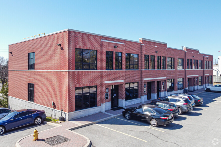 2725 Queensview Dr, Ottawa, ON for lease - Building Photo - Image 2 of 13