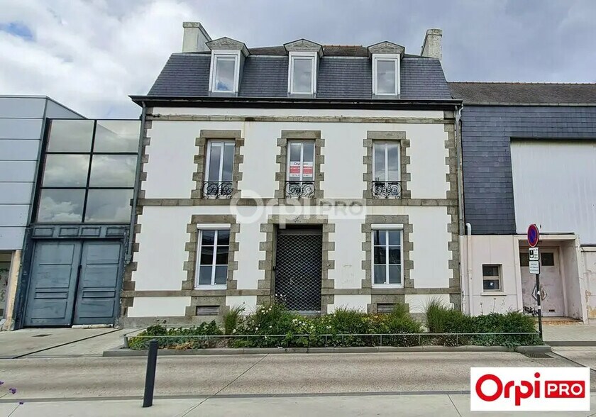 Office in Saint-Brieuc for lease - Building Photo - Image 2 of 2