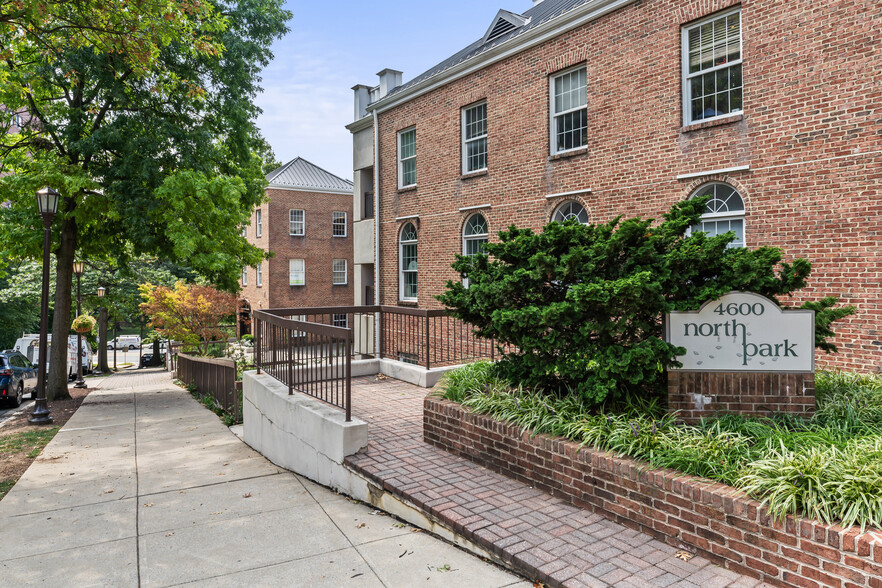 4600 N Park Ave, Chevy Chase, MD for sale - Building Photo - Image 1 of 32