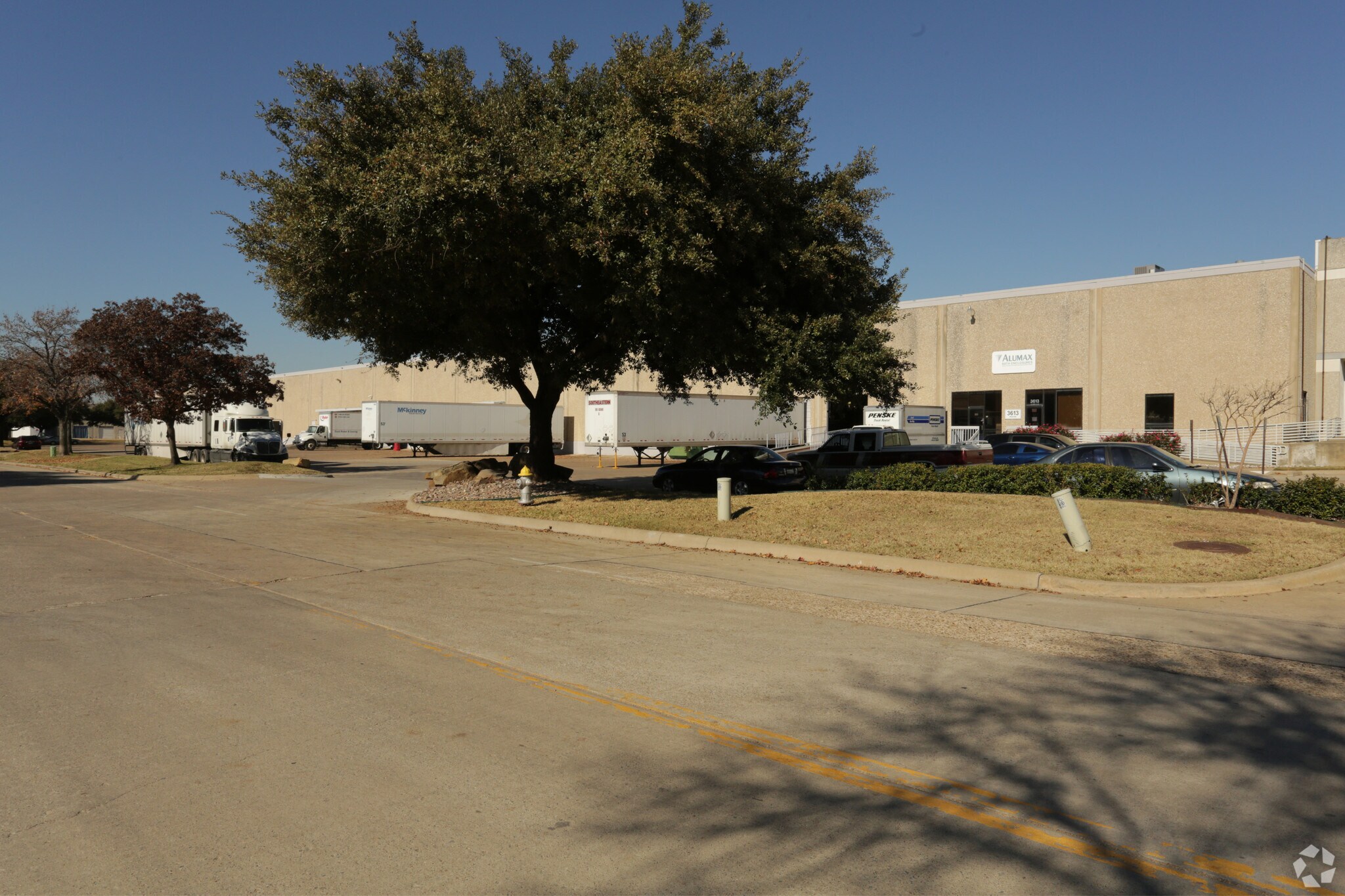 3613-3717 Pipestone Rd, Dallas, TX for sale Primary Photo- Image 1 of 1