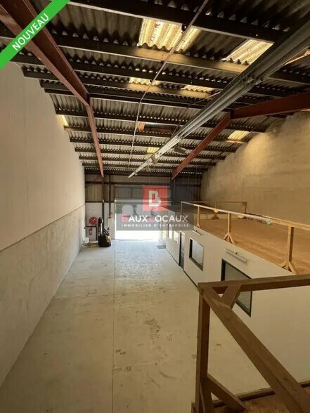 Flex in Gémenos for lease - Interior Photo - Image 3 of 7