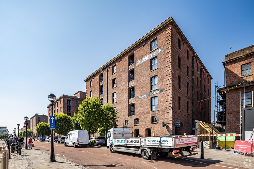 Albert Dock, Liverpool for lease - Building Photo - Image 1 of 44