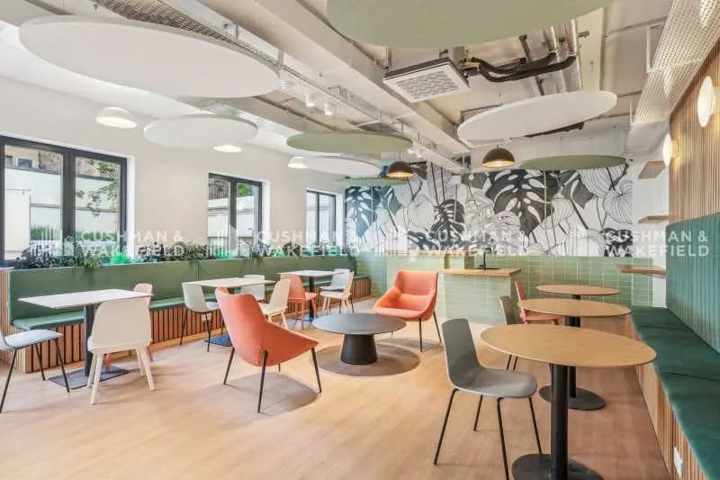 Office in Boulogne-Billancourt for lease - Building Photo - Image 2 of 31