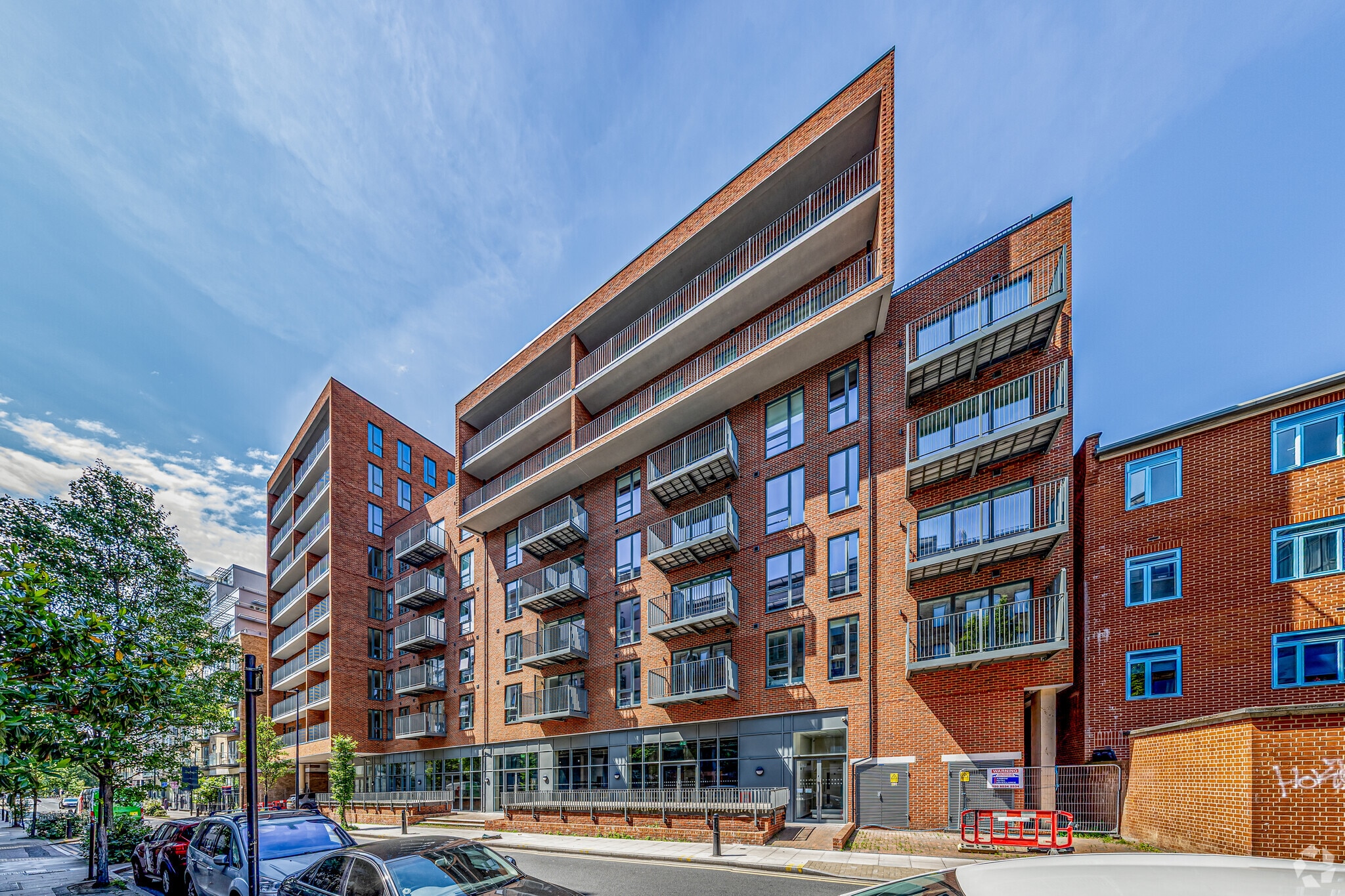 100 Violet Rd, London for lease Primary Photo- Image 1 of 3