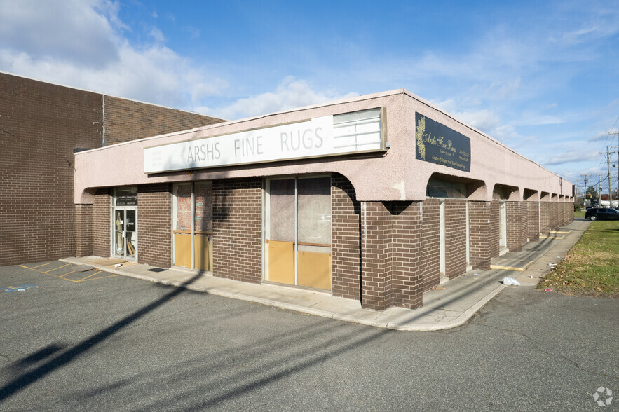 820 Washington Ave, Carlstadt, NJ for lease - Building Photo - Image 2 of 4