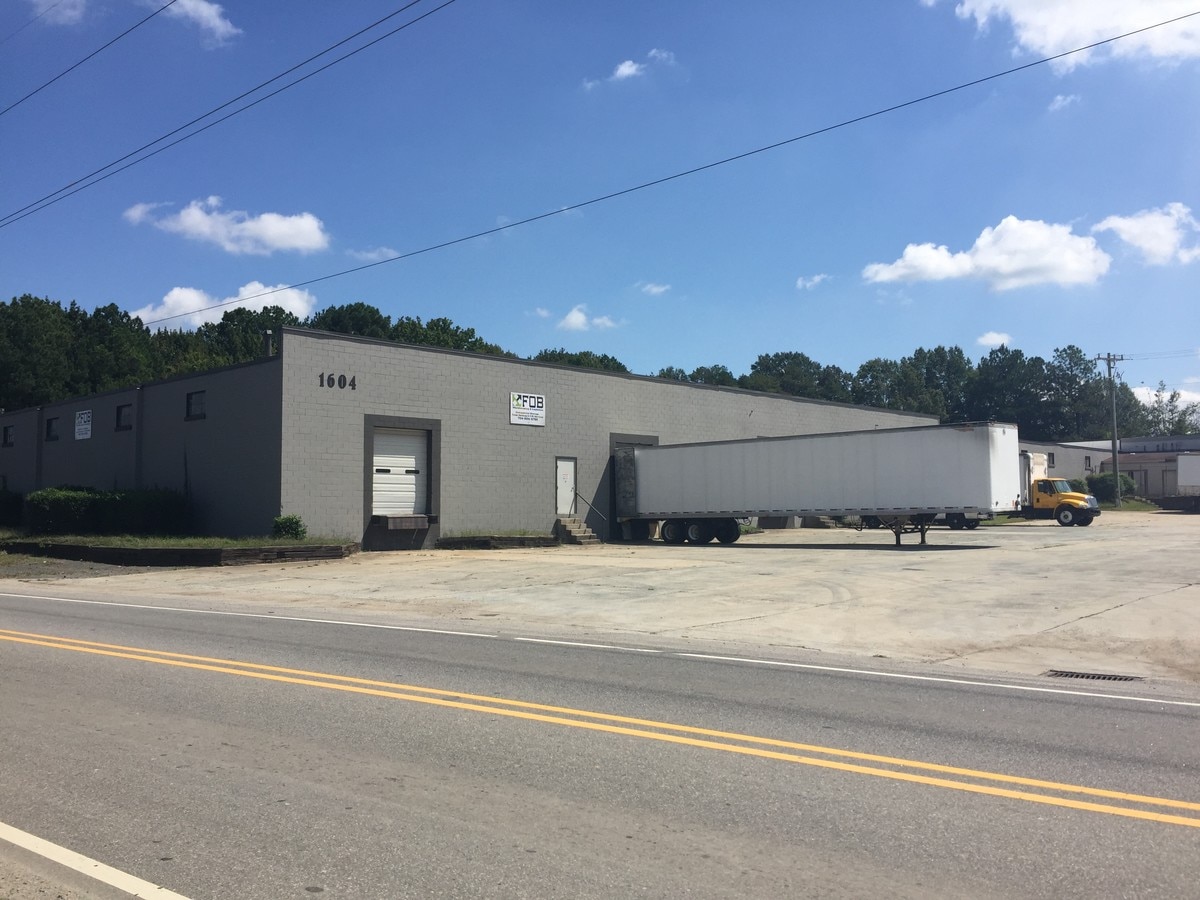 1604 Mill Rd, Monroe, NC 28110