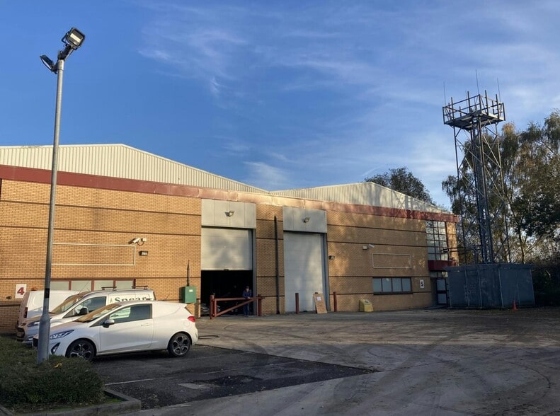 Dunbeath Ct, Swindon for lease - Building Photo - Image 1 of 9