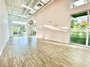 2195 SW 101st Ave, Miramar, FL for lease Interior Photo- Image 2 of 5
