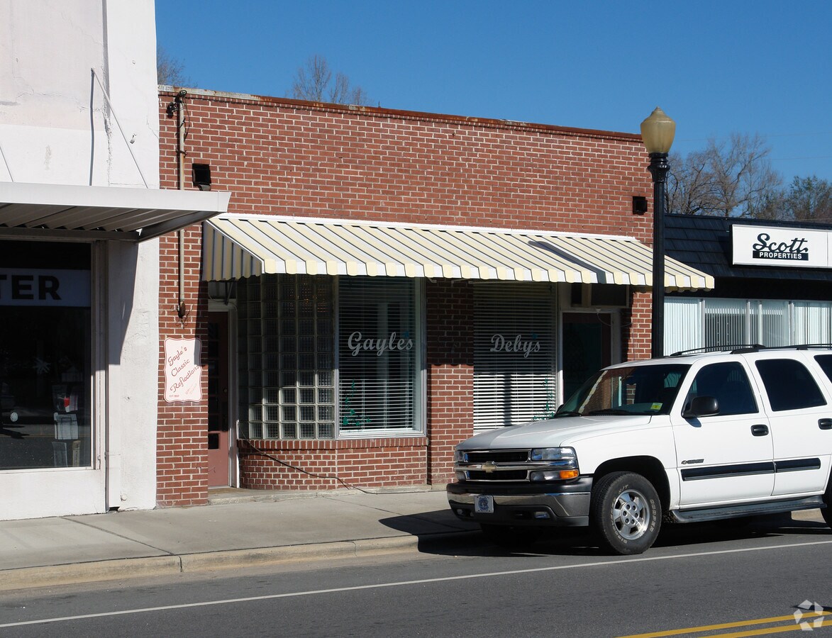 1080 Main St, Fair Bluff, NC 28439 Property Record