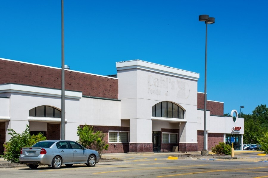 3330-3450 E 33rd St, Des Moines, IA for sale Primary Photo- Image 1 of 1