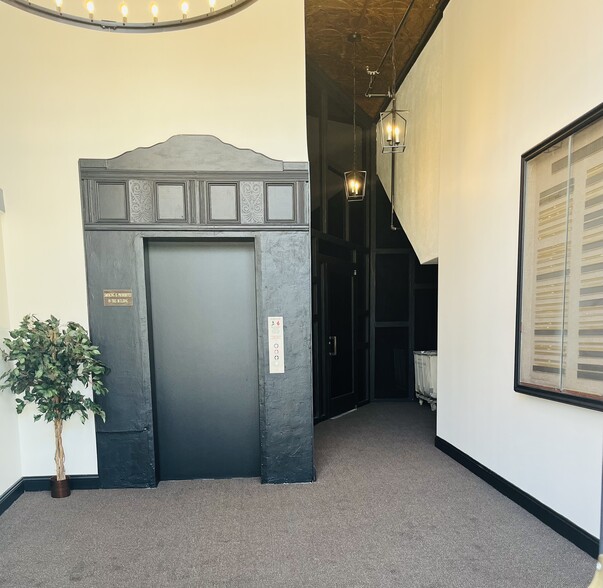 3638 University Ave, Riverside, CA for lease - Lobby - Image 3 of 17