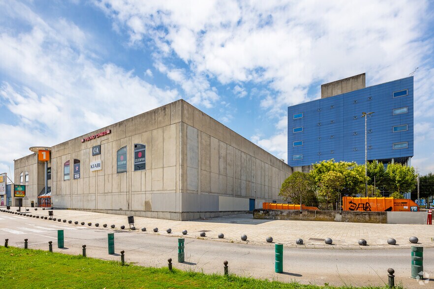 Retail in Barberà del Vallès, Barcelona for lease - Building Photo - Image 3 of 7