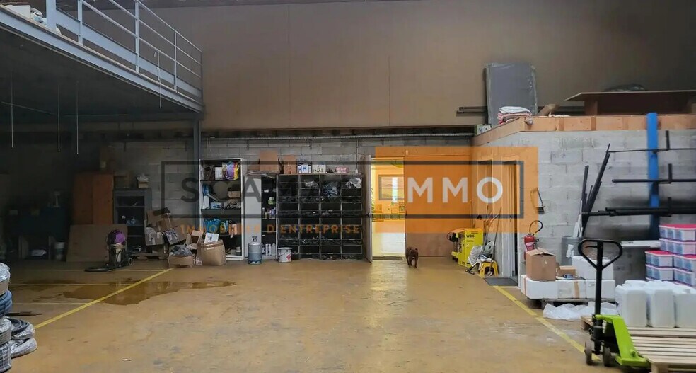 Flex in  for sale - Building Photo - Image 3 of 7