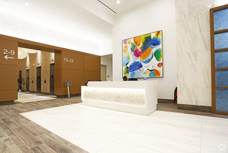 128 S Tryon St, Charlotte, NC for lease - Lobby - Image 3 of 25