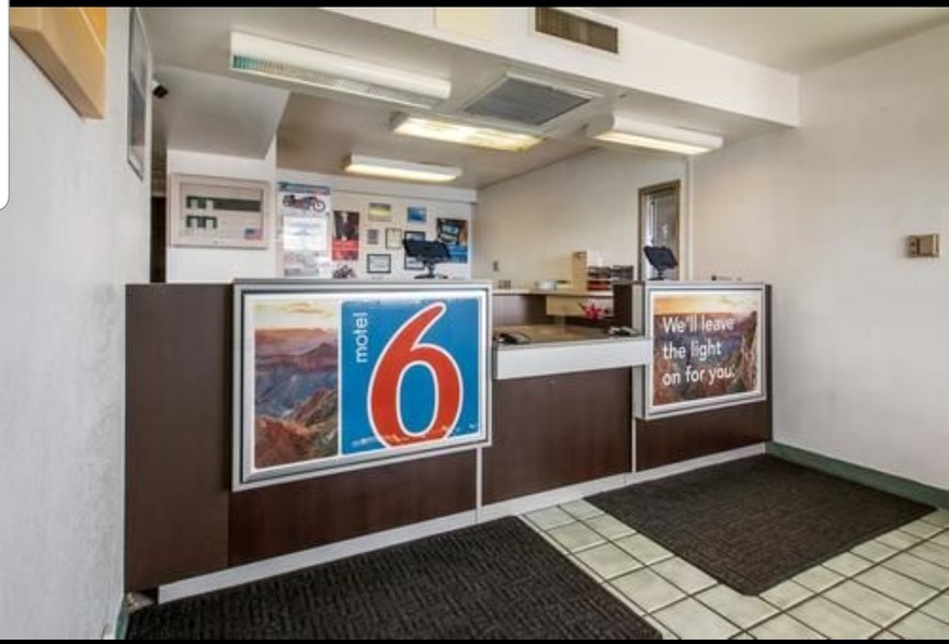 561 E Wendover Blvd, Wendover, UT for sale - Lobby - Image 1 of 1