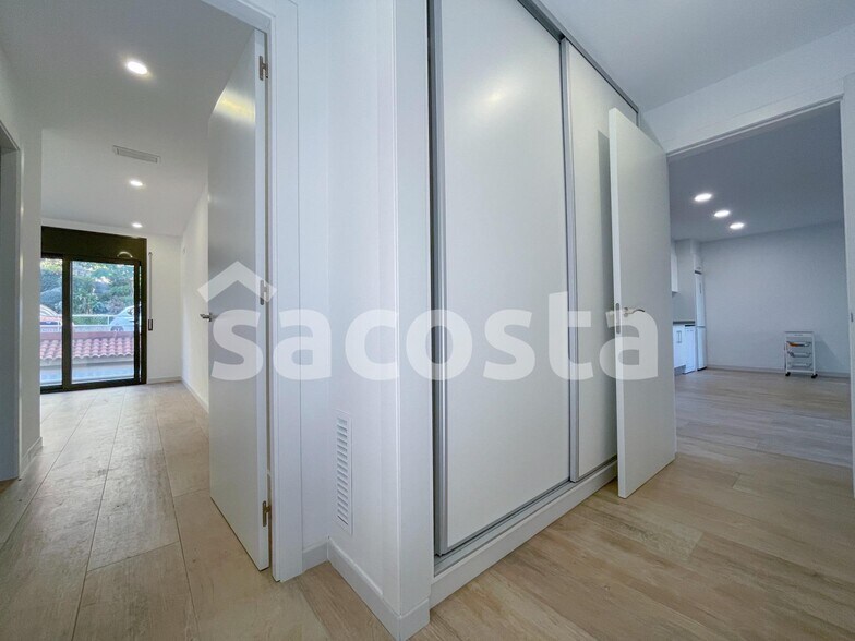 Multifamily in Lloret de Mar, Gerona for sale - Interior Photo - Image 2 of 3