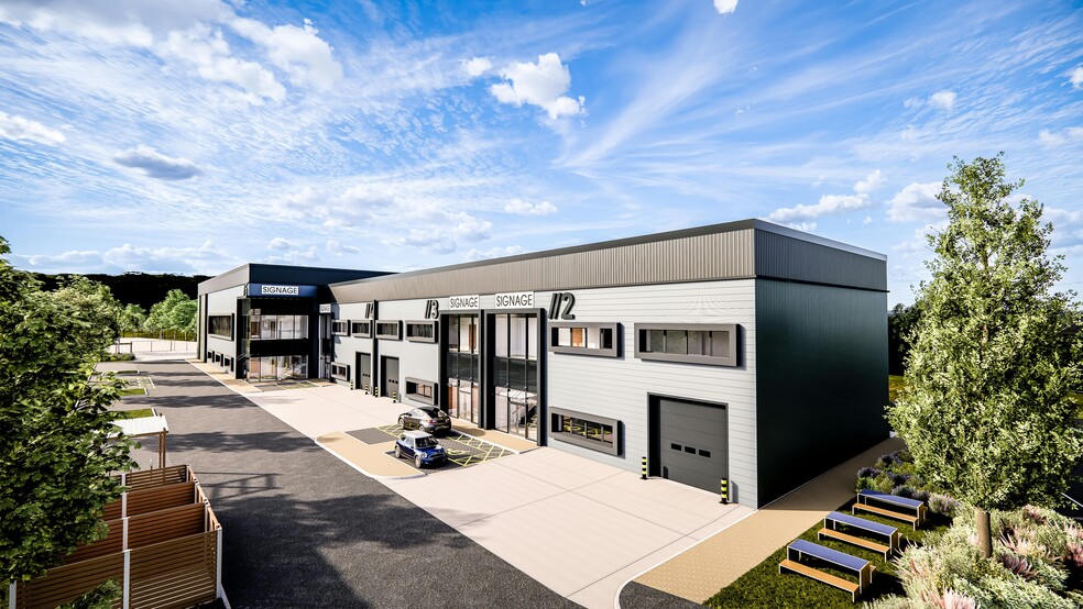 Building 4.2, Camberley for lease - Building Photo - Image 1 of 3