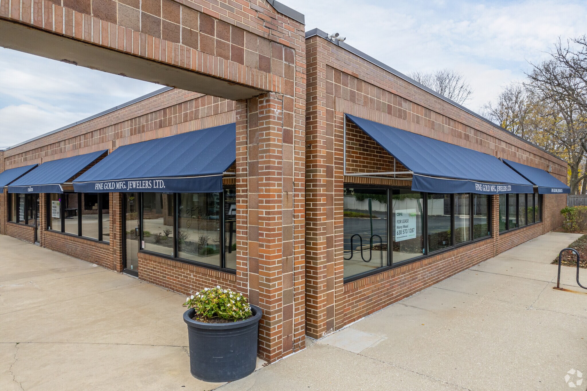 777 N York Rd, Hinsdale, IL 60521 Gateway Square Shopping Center