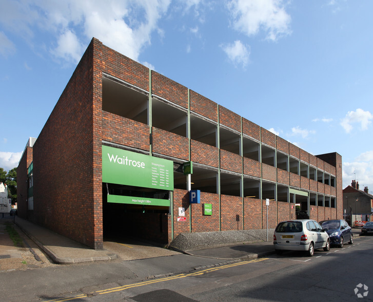 50-68 High St, Weybridge for lease - Building Photo - Image 2 of 11