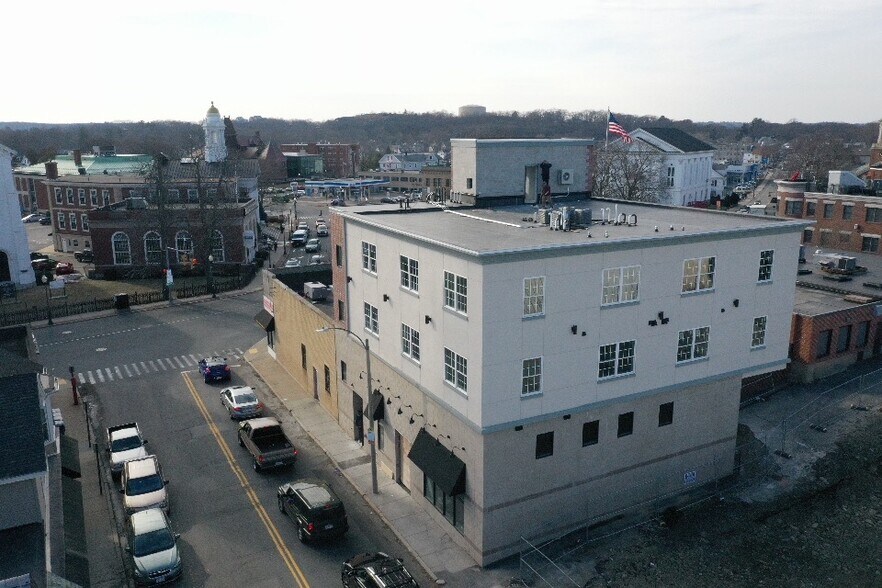 4 Montvale, Woburn, MA 01801