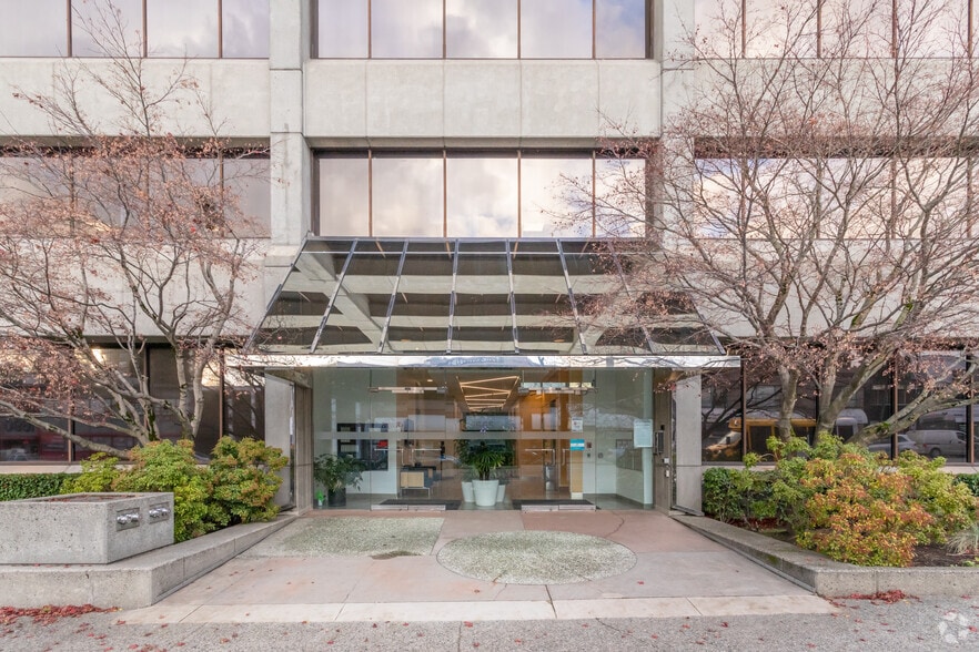 1665 W Broadway, Vancouver, BC for lease - Building Photo - Image 2 of 6