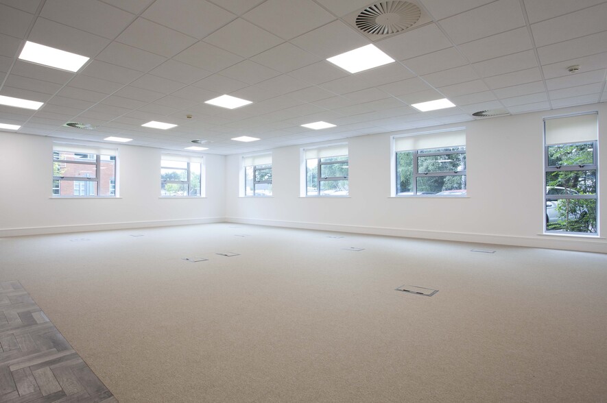 Crown Way, Tower Rd N, Warmley for lease - Building Photo - Image 3 of 12