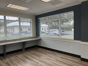 5935 Webb Rd, Tampa, FL for lease Interior Photo- Image 2 of 37