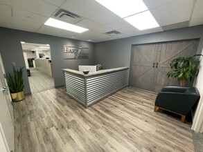 7440 Mcknight Rd, Pittsburgh, PA for lease Lobby- Image 1 of 5