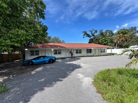 1466 Deleon St Clearwater FL - Airbnb Property