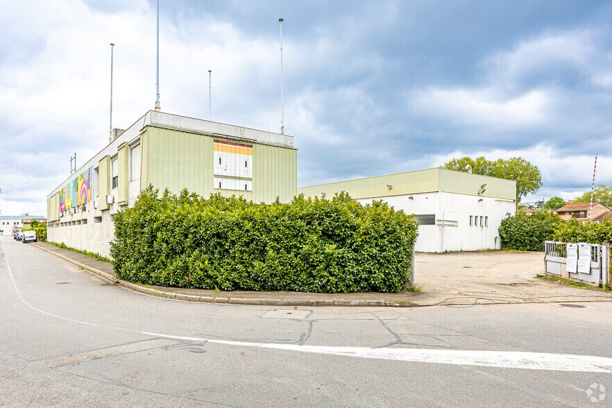 25 Chemin De La Lône, OULLINS-PIERRE-BÉNITE for sale - Building Photo - Image 2 of 2