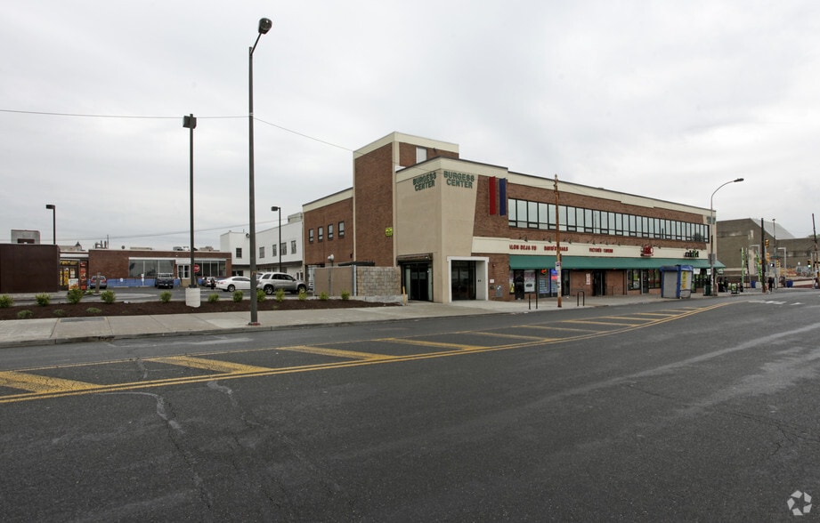200-220 W Chelten Ave, Philadelphia, PA for lease - Building Photo - Image 3 of 7