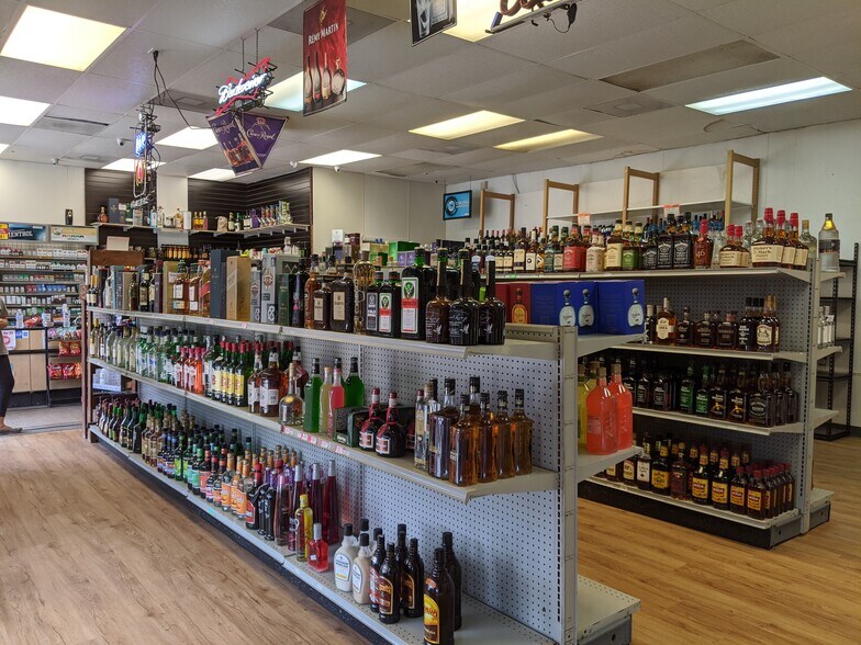 750 Highway 105 E, Sour Lake, TX 77659