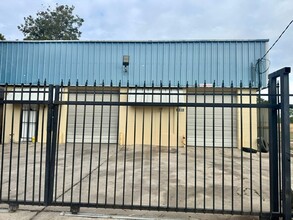 9212 Kingsville St, Houston, TX for lease Building Photo- Image 2 of 13