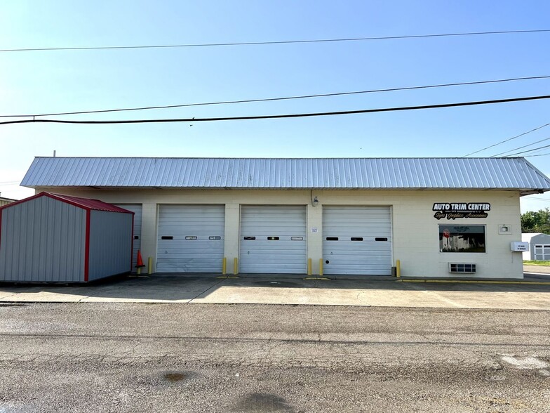 18 Berger Ave, Gallipolis, OH for sale - Building Photo - Image 3 of 12