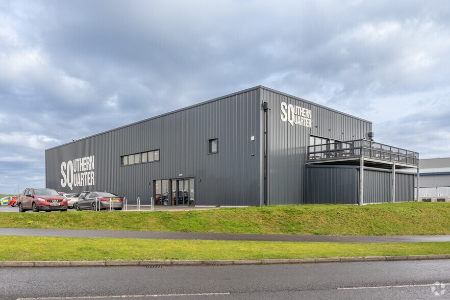 Sun Rise Way, Amesbury for sale - Primary Photo - Image 1 of 2