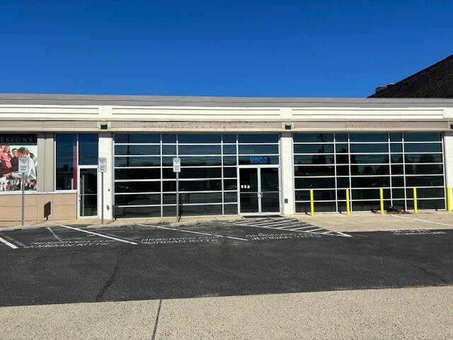 8500-8502 Lee Hwy, Fairfax, VA for lease - Building Photo - Image 1 of 9