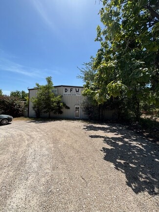 More details for 6723 Oak Crest Dr E, Fort Worth, TX - Industrial for Sale