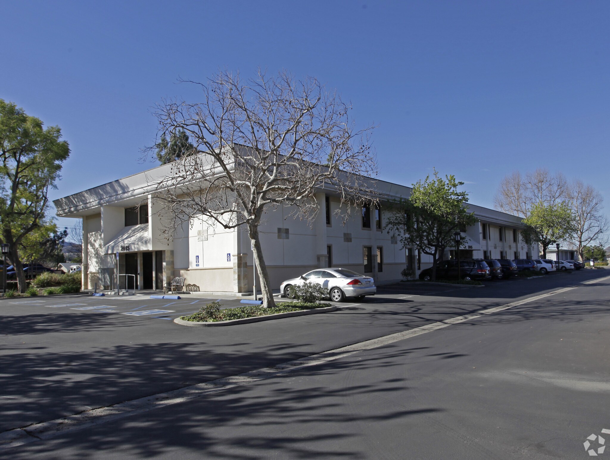 2045 Royal Ave, Simi Valley, CA 93065 Royal Medical Plaza