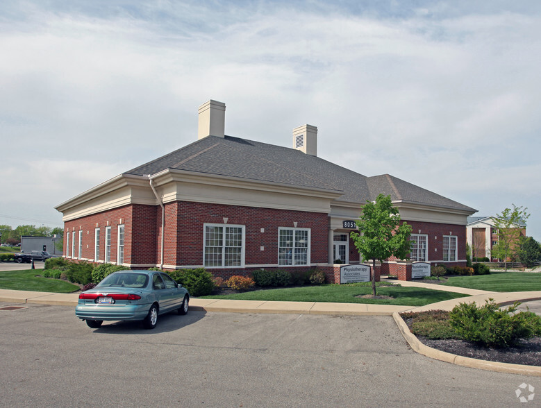 8051 Washington Village Dr, Dayton, OH for lease - Building Photo - Image 1 of 4