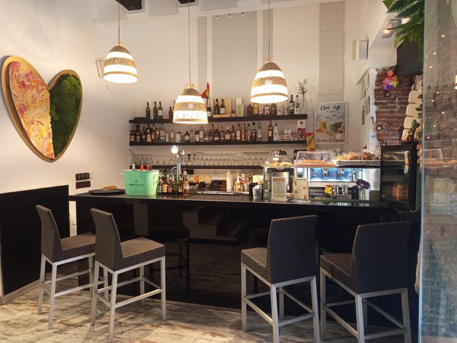 Retail in Madrid, Madrid for lease Interior Photo- Image 1 of 11