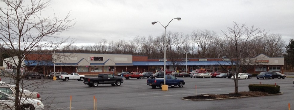 1649 Columbia Tpke, Castleton On Hudson, NY for sale - Primary Photo - Image 1 of 1